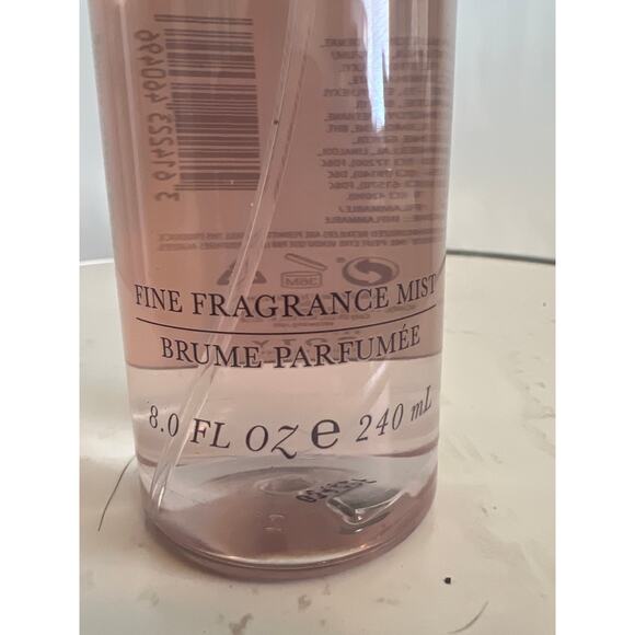 VERA WANG EMBRACE ROSE BUDS AND VANILLA FINE FRAGRANCE MIST 8.0 FL OZ BRAND NEW - Picture 3 of 6